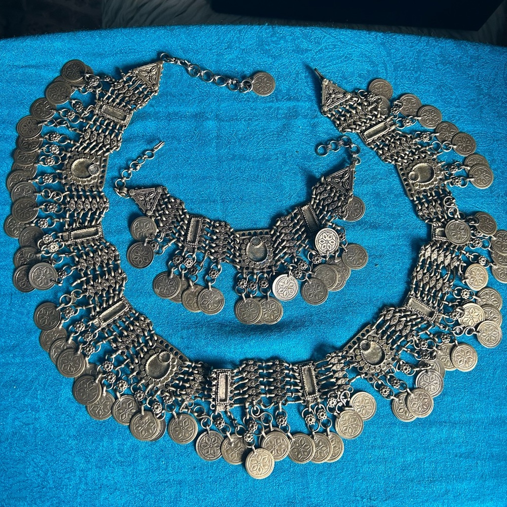 VINTAGE KUCHI COIN BELT AND NECKLACE